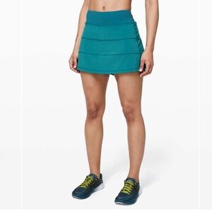 Lululemon Pace Rival Skirt (Tall) *4-way Stretch 15"
Cyprus size 4 golf tennis